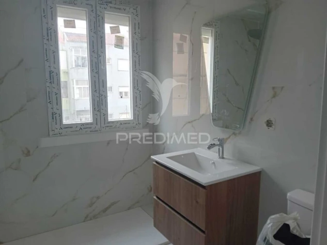 Apartamento T2 para Venda em Falagueira-Venda Nova Foto 8