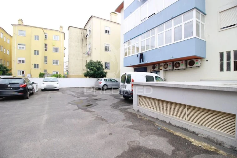 Armazém para Venda em Venteira Foto 12