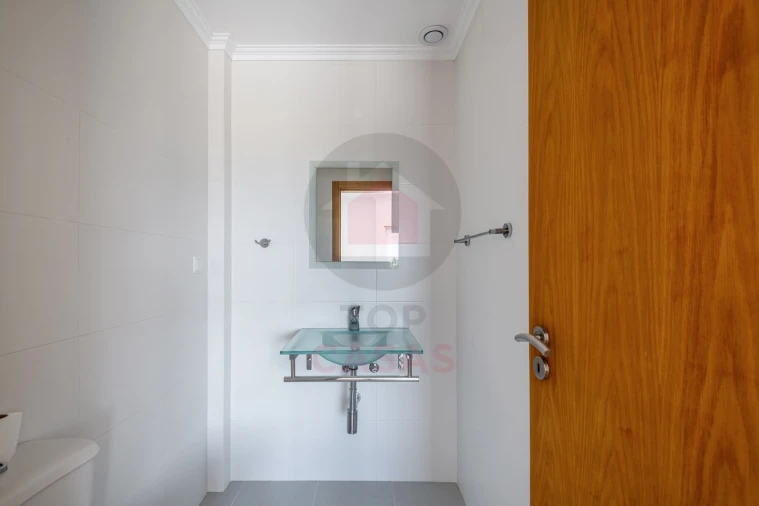 Moradia T5 para Venda em Tornada e Salir do Porto Foto 47