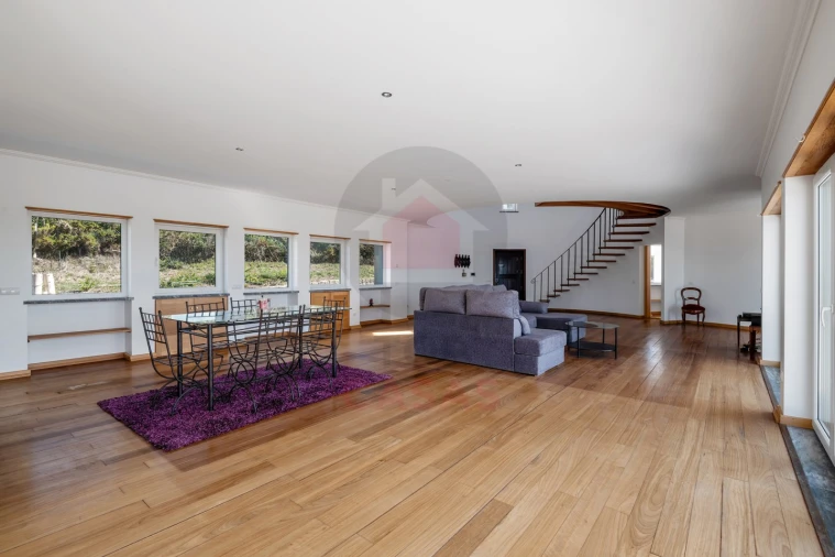 Moradia T5 para Venda em Tornada e Salir do Porto Foto 22