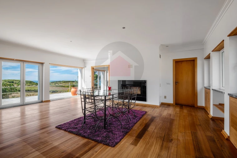 Moradia T5 para Venda em Tornada e Salir do Porto Foto 24