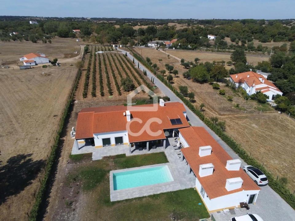 Quinta T6 para Venda em Bacelo e Senhora da Saúde Foto 1