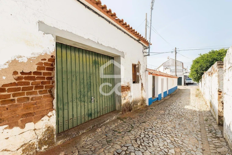 Moradia T2 para Venda em Torre de Coelheiros Foto 16