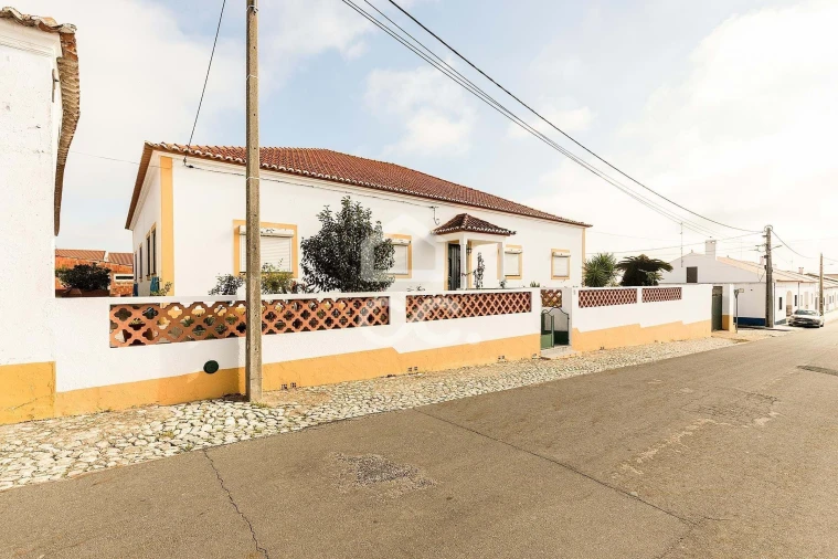 Moradia T7 para Venda em Vila Nova da Baronia