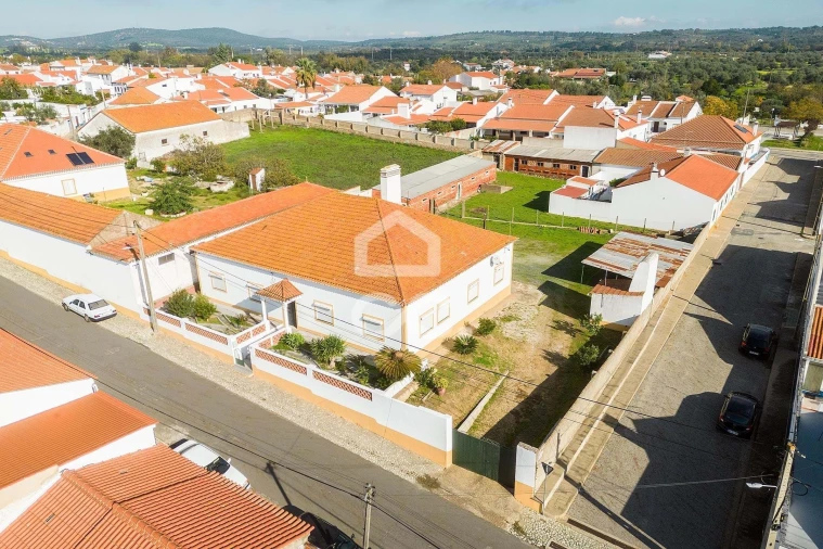 Moradia T7 para Venda em Vila Nova da Baronia Foto 2