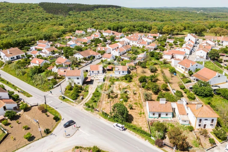 Moradia T2 para Venda em São Sebastião da Giesteira e Nossa Senhora da Boa Fé Foto 37