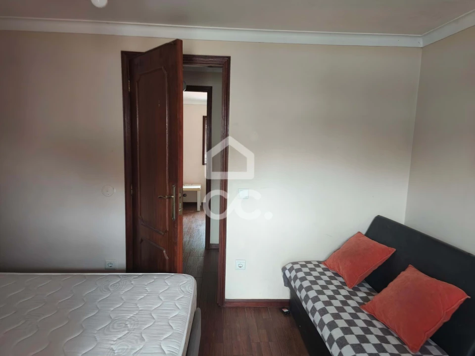 Moradia T3 para Venda em Oliveira, São Paio e São Sebastião Foto 7