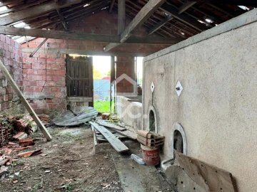 Moradia T2 para Venda em São João de Lourosa