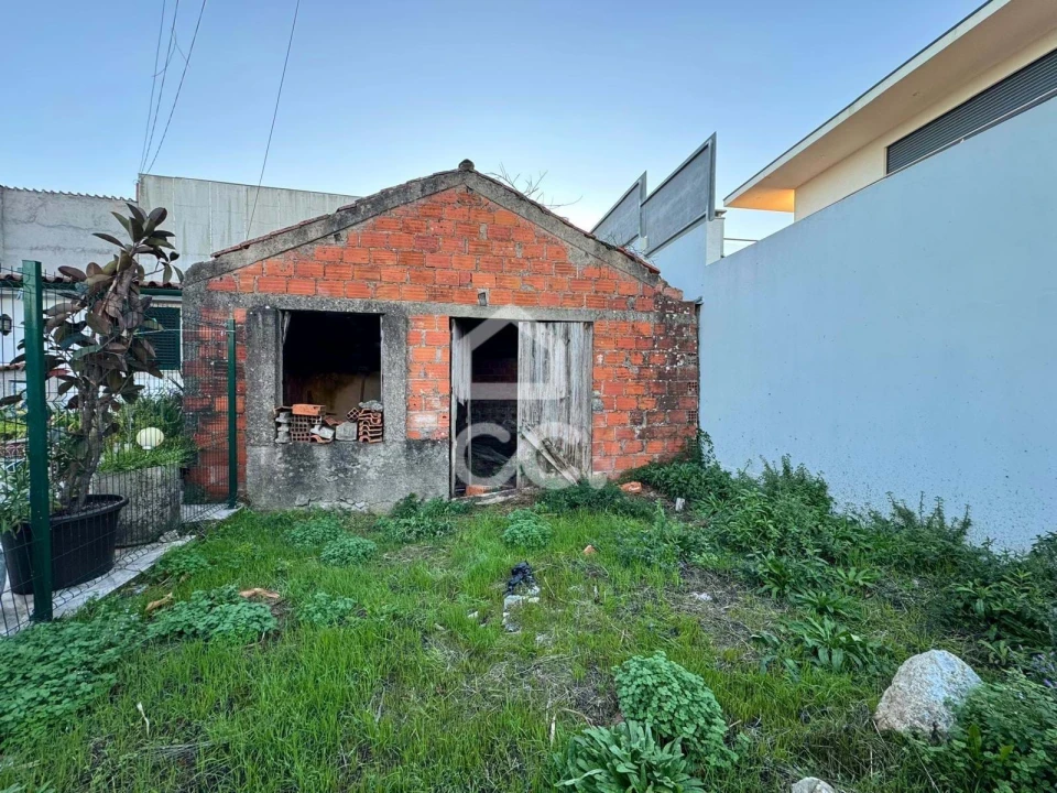 Moradia T2 para Venda em São João de Lourosa Foto 4