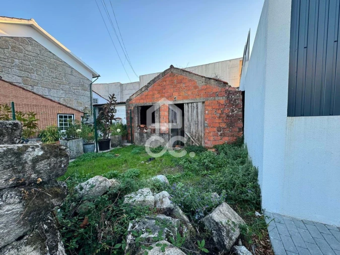 Moradia T2 para Venda em São João de Lourosa Foto 3