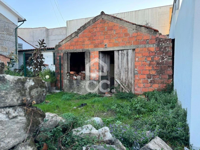 Moradia T2 para Venda em São João de Lourosa Foto 5