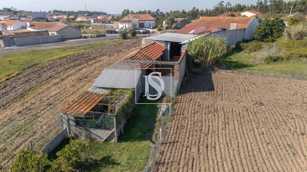 Moradia T3 para Venda em Alqueidão Foto 36