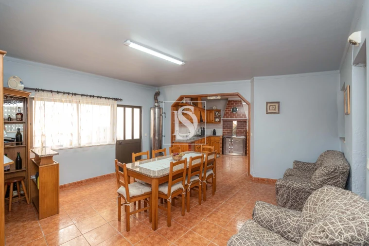 Moradia T3 para Venda em Alqueidão Foto 6