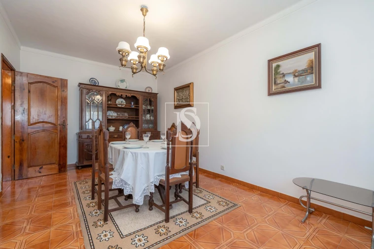 Moradia T3 para Venda em Alqueidão Foto 19