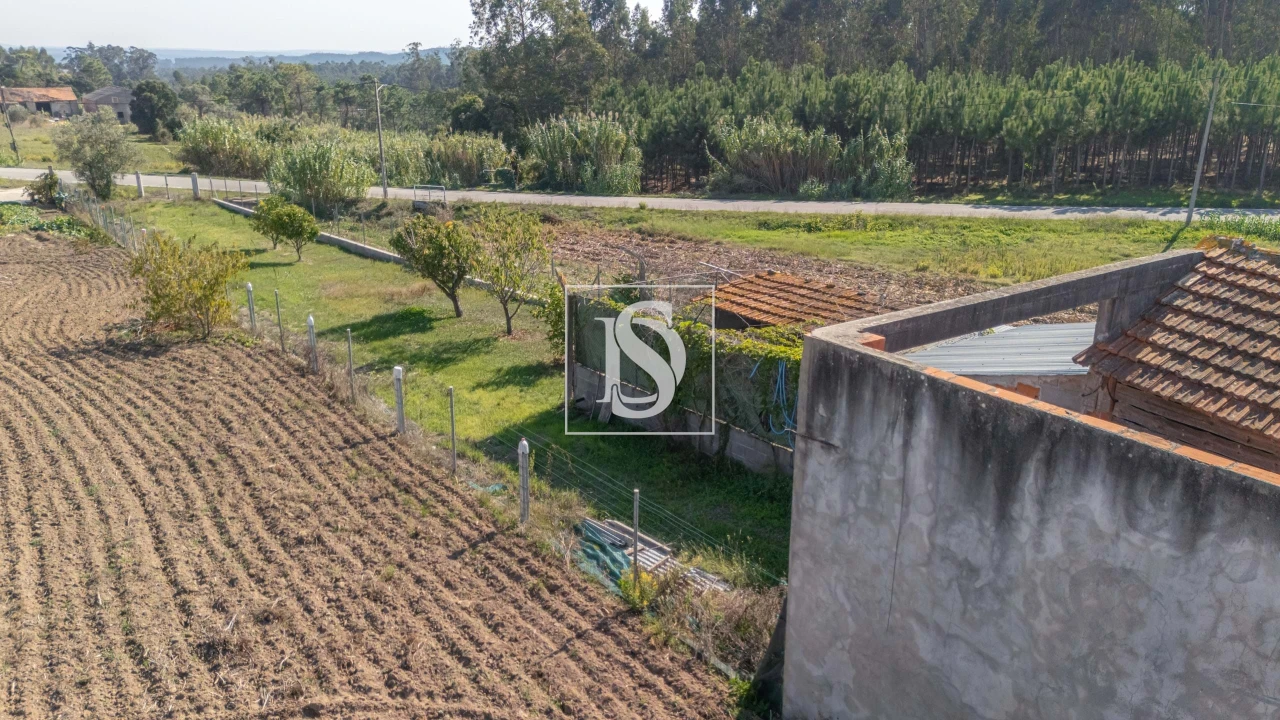 Moradia T3 para Venda em Alqueidão Foto 42