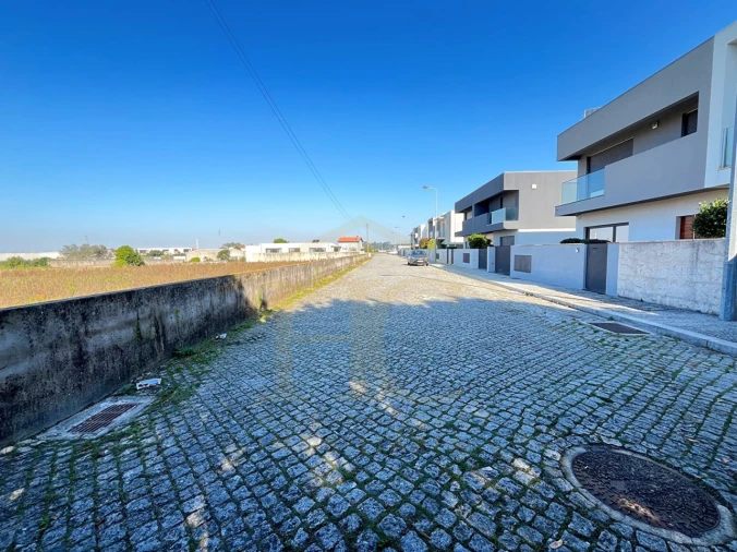 Terreno para Venda em Póvoa de Varzim, Beiriz e Argivai Foto 2