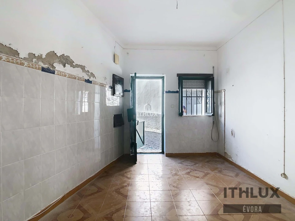 Prédio para Venda em Caia, São Pedro e Alcáçova Foto 14