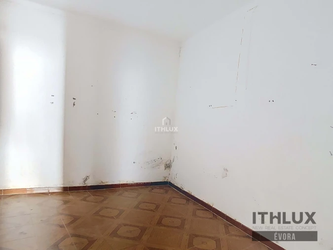 Prédio para Venda em Caia, São Pedro e Alcáçova Foto 18