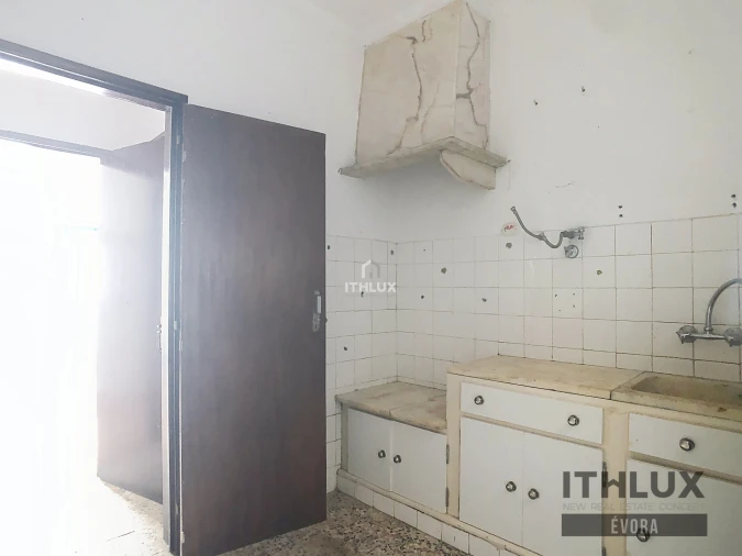 Prédio para Venda em Caia, São Pedro e Alcáçova Foto 17