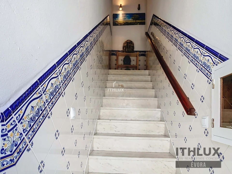 Prédio para Venda em Caia, São Pedro e Alcáçova Foto 3