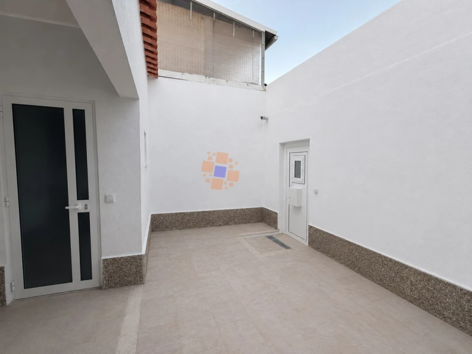 Moradia T2 para Venda em Reguengos de Monsaraz Foto 3