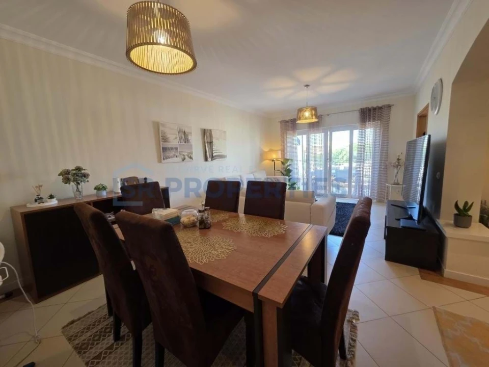Apartamento T2 para Venda em Quarteira Foto 9