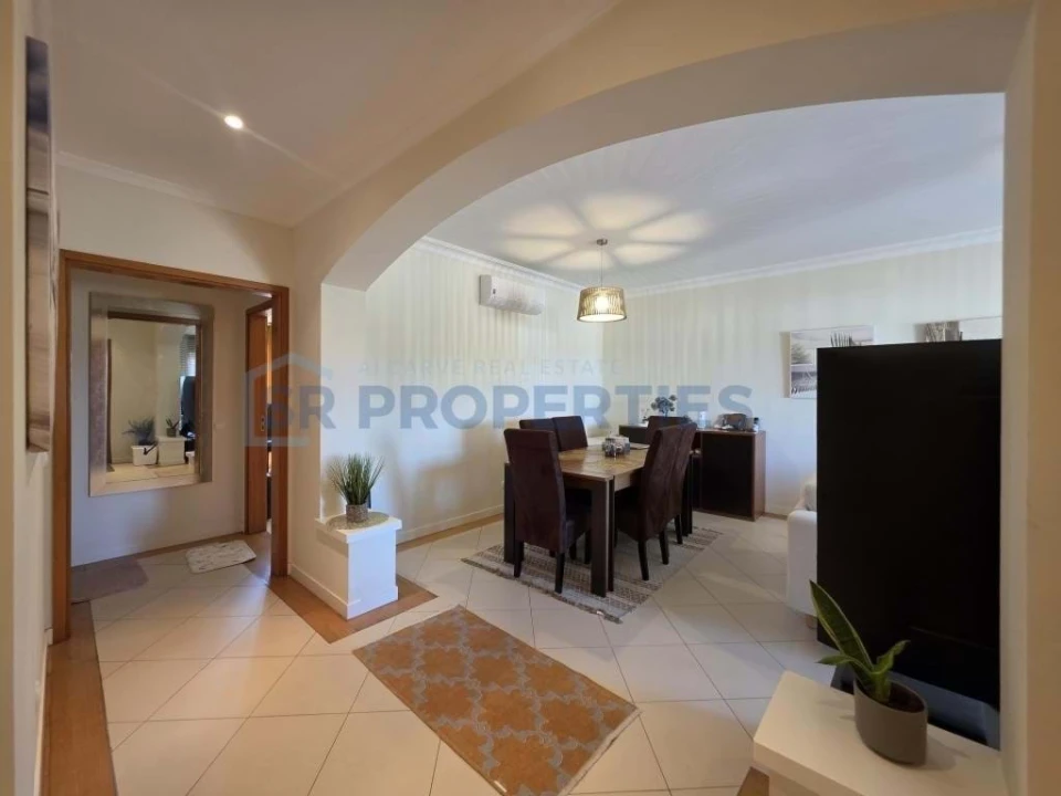 Apartamento T2 para Venda em Quarteira Foto 11