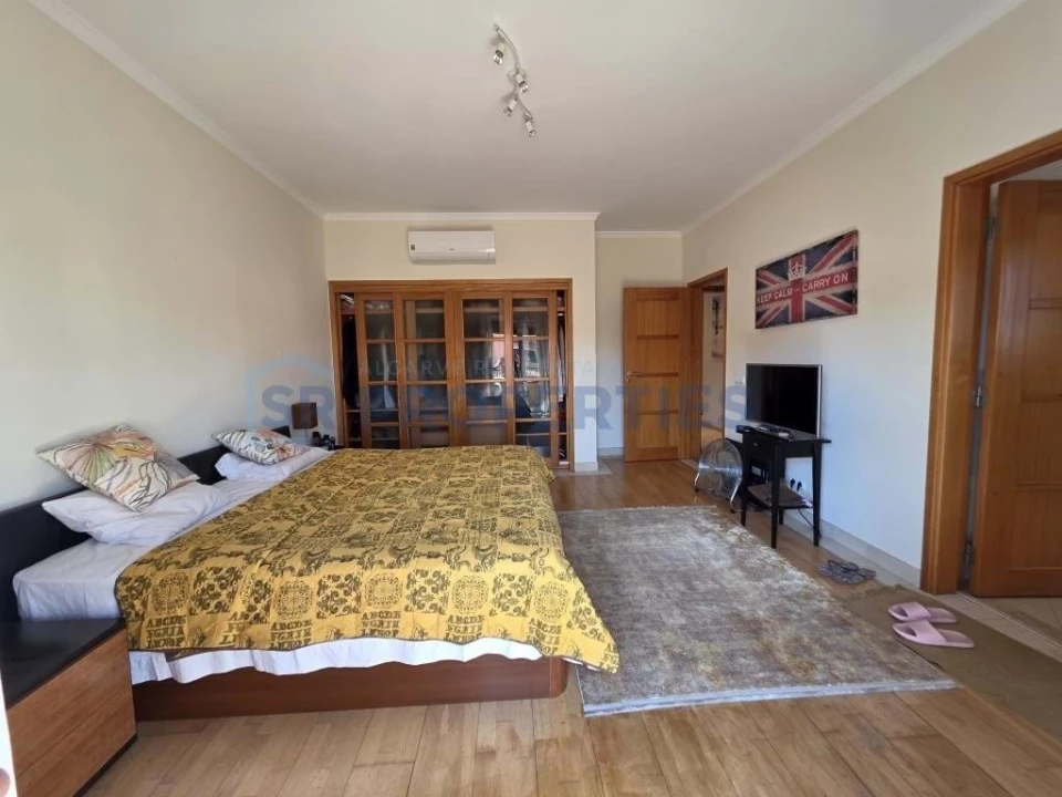Apartamento T2 para Venda em Quarteira Foto 16