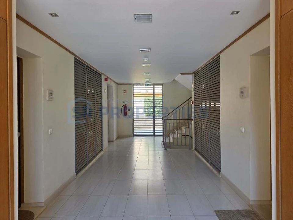 Apartamento T2 para Venda em Quarteira Foto 33