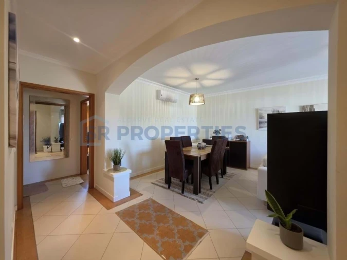 Apartamento T2 para Venda em Quarteira Foto 11