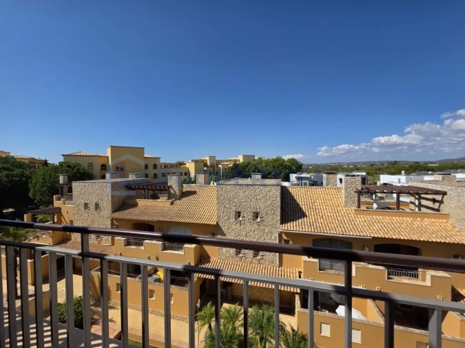 Apartamento T2 para Venda em Quarteira Foto 21