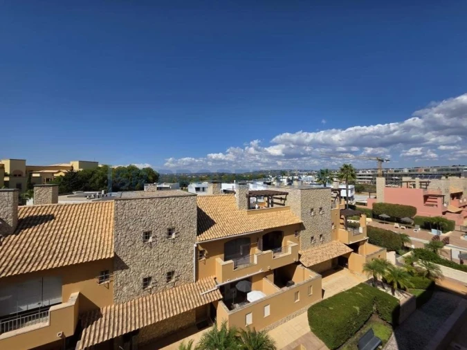 Apartamento T2 para Venda em Quarteira Foto 22