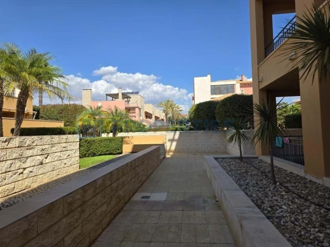 Apartamento T2 para Venda em Quarteira Foto 27