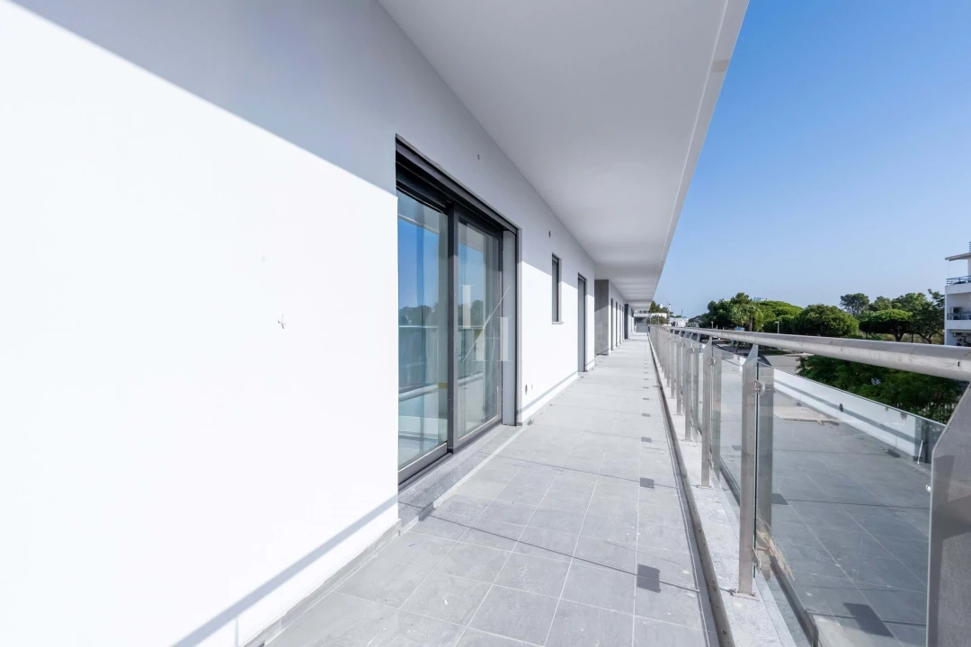 Apartamento T1 para Venda em Quarteira Foto 11