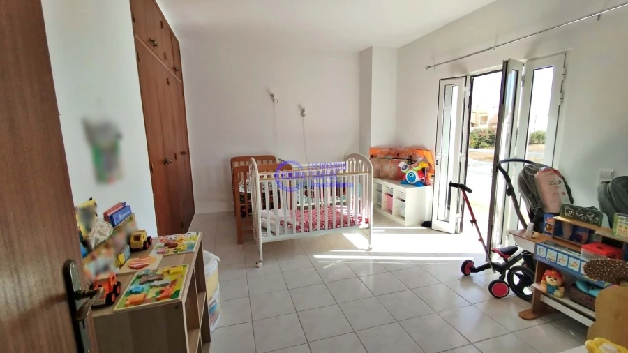 Moradia T4 para Venda em Guia Foto 25