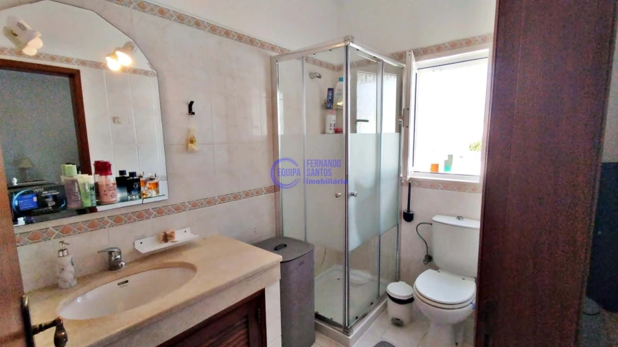 Moradia T4 para Venda em Guia Foto 21