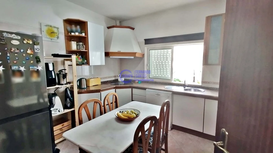 Moradia T4 para Venda em Guia Foto 11