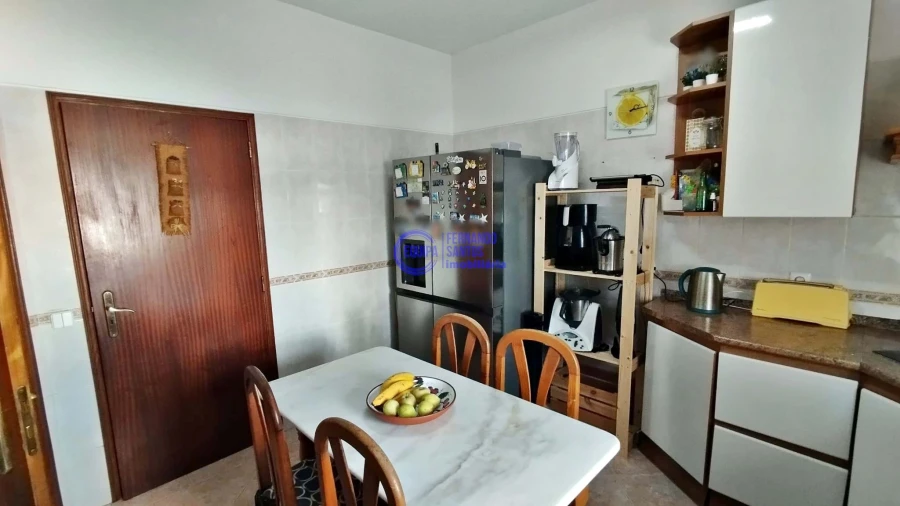 Moradia T4 para Venda em Guia Foto 12