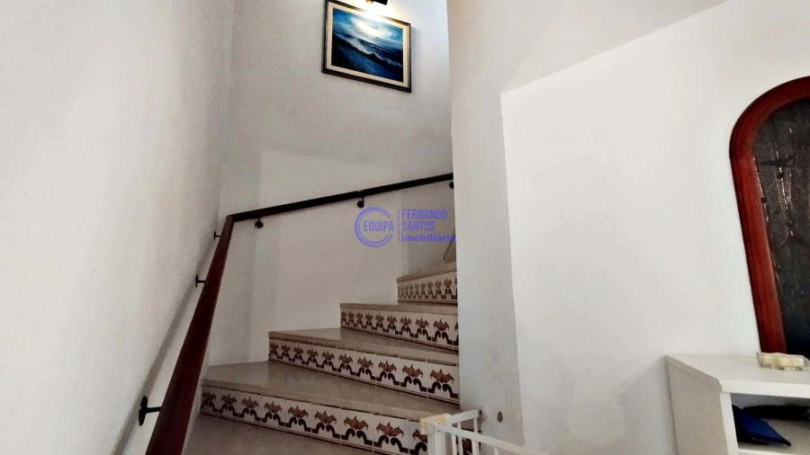 Moradia T4 para Venda em Guia Foto 16