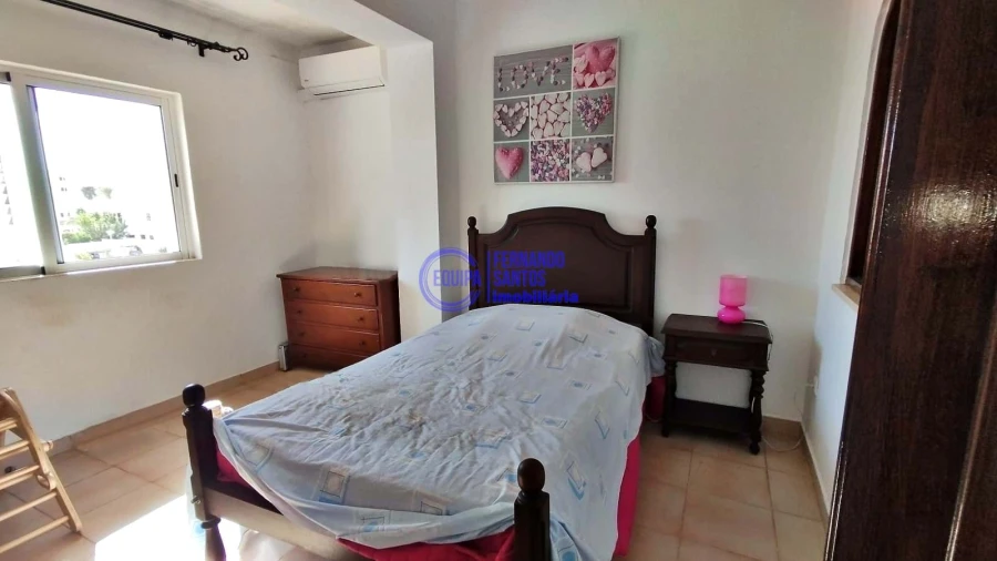 Moradia T4 para Venda em Guia Foto 29