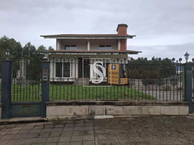 Moradia T4 para Venda em Alfena Foto 23