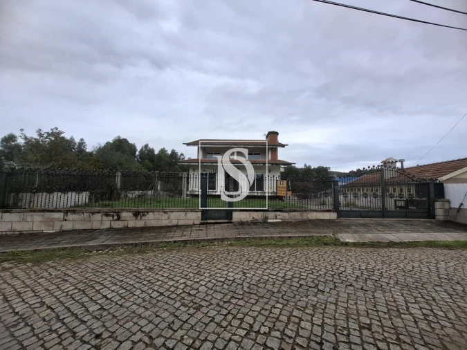 Moradia T4 para Venda em Alfena Foto 22