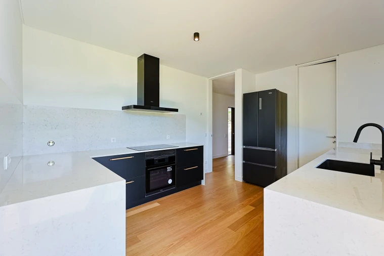 Moradia T3 para Venda em Vau Foto 74