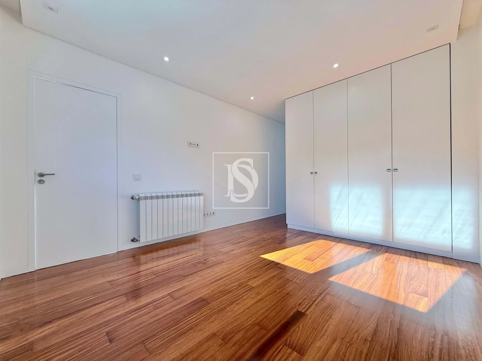 Moradia T4 para Venda em Ponte Foto 18