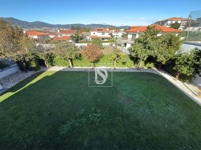 Moradia T4 para Venda em Ponte Foto 9