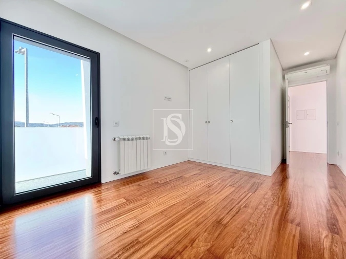 Moradia T4 para Venda em Ponte Foto 10