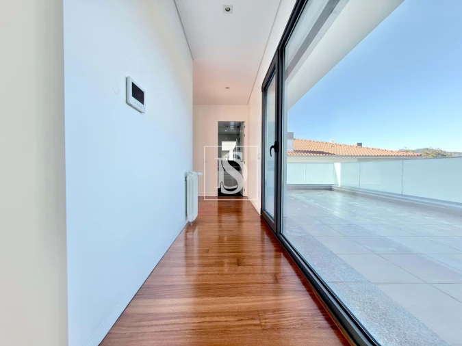 Moradia T4 para Venda em Ponte Foto 6