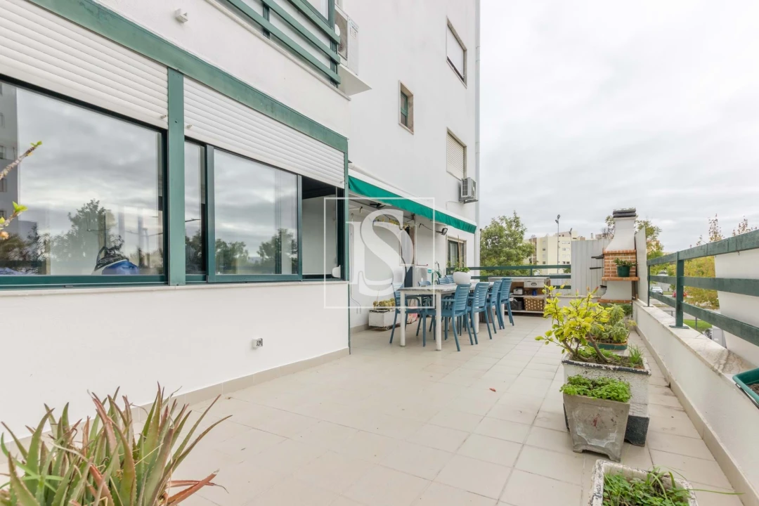 Apartamento T2 para Venda em Barreiro e Lavradio Foto 4