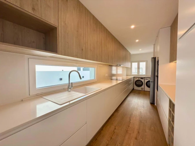 Moradia T3 para Arrendamento em Campolide Foto 7