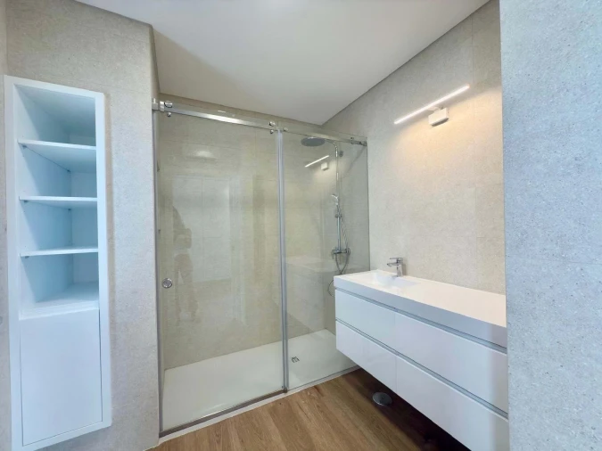 Moradia T3 para Arrendamento em Campolide Foto 16